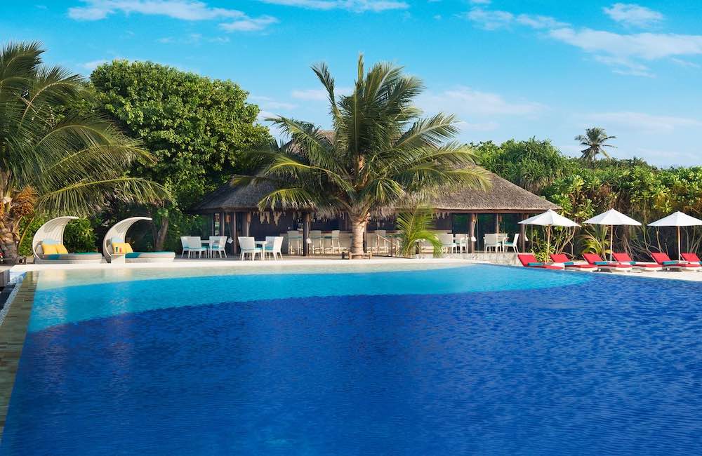Infinity Pool Bar at JA Manafaru